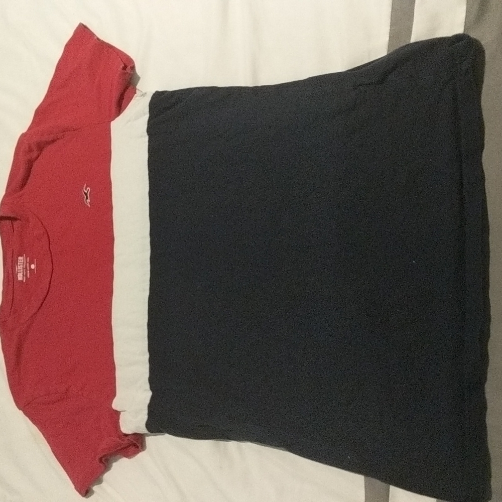Hollister Tee
